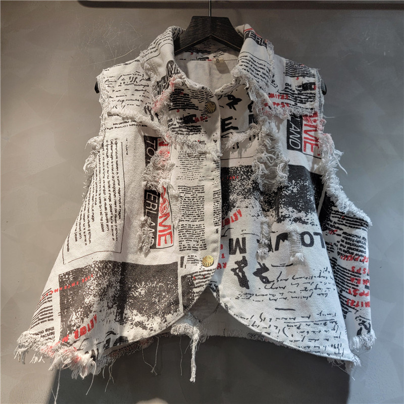 Chic Women Newspapers Letters  - Shorts Denim Frayed recensione e prezzo
