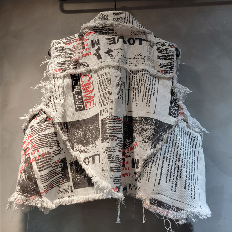 Chic Women Newspapers Letters  - Shorts Denim Frayed recensione e prezzo