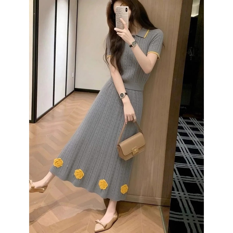 Women's Floral Knit Two Piece  - Midi Skirt Floral recensione e prezzo